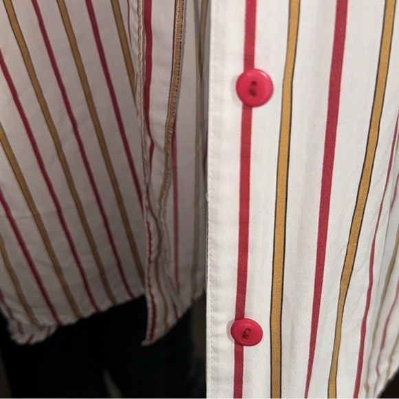 White button down with red and white stripes. Worn many times, 22w - Picture 5 of 5